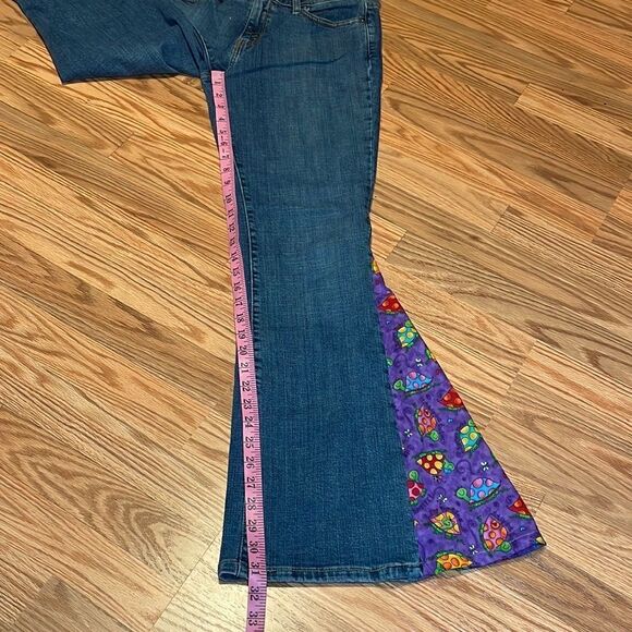 Levi’s Custom Flare Jeans, Turtles Hippie Pants, up cycled Levi’s 515, 6 medium - Picture 6 of 12